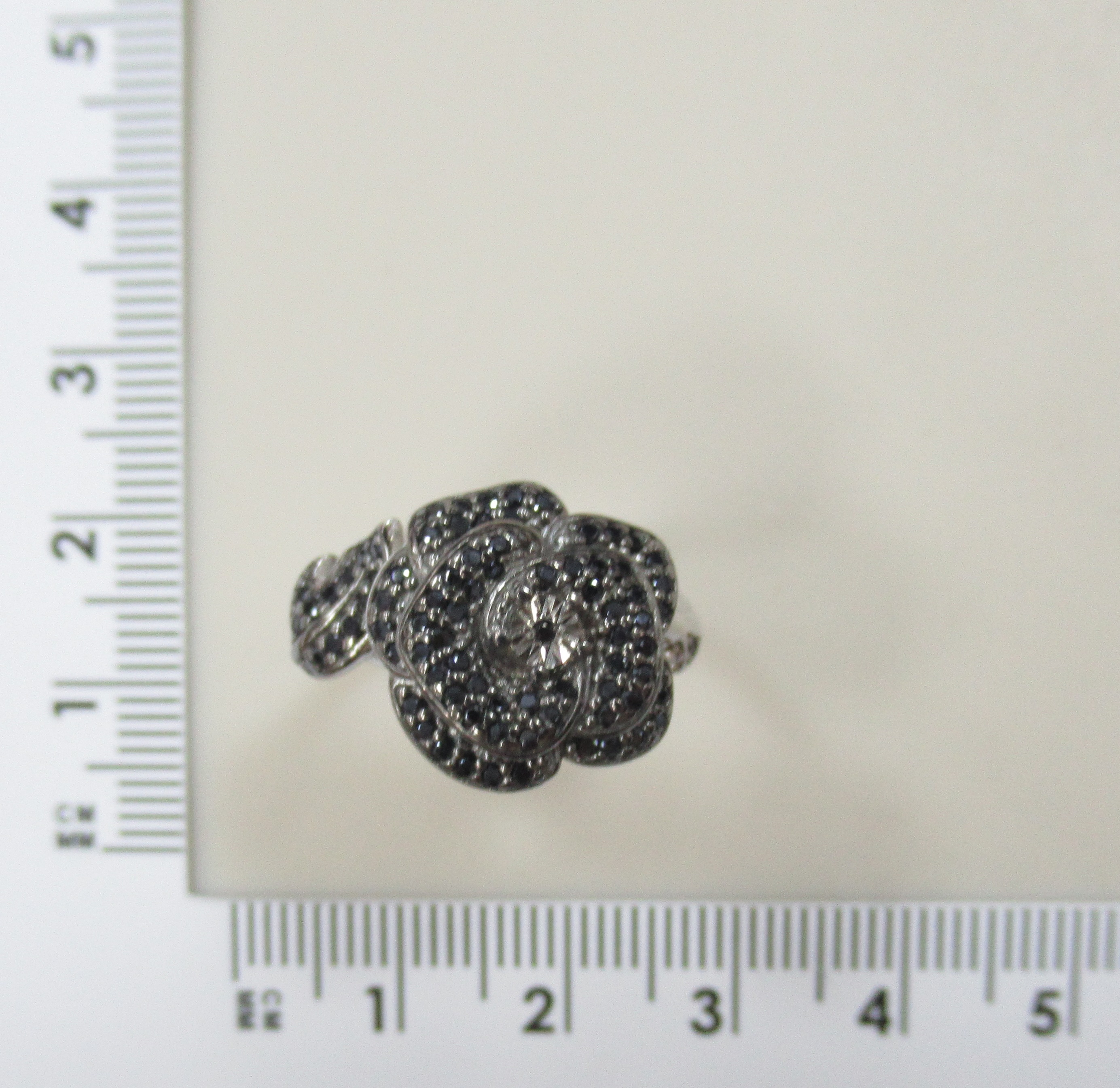 Серебряное кольцо со шпинелью "Роза"